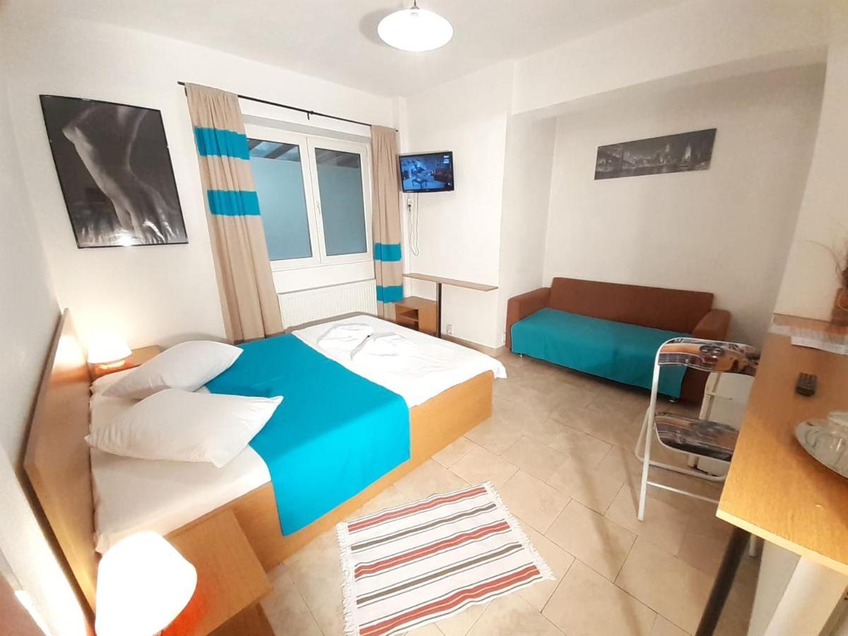 Taxi Hostel Otopeni Extérieur photo