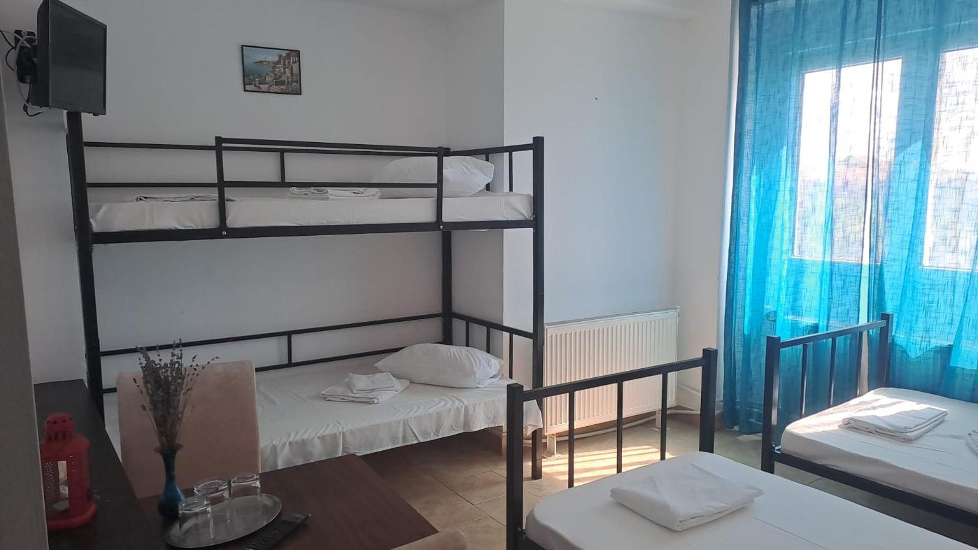 Taxi Hostel Otopeni Extérieur photo