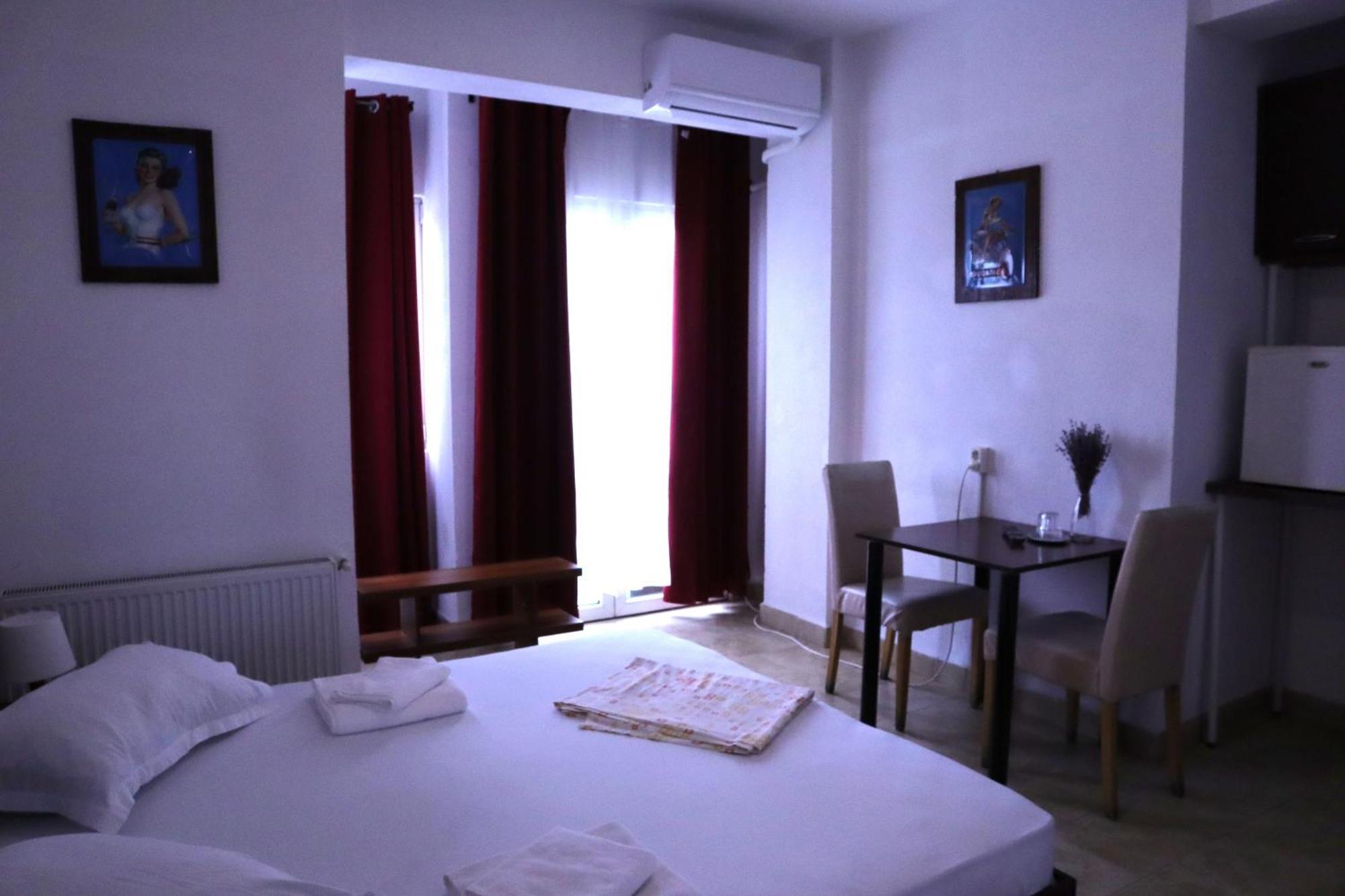 Taxi Hostel Otopeni Extérieur photo